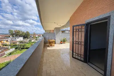 Casa in vendita, Via Salorno, Roma