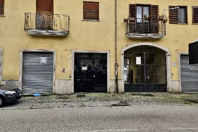 Negozio in affitto, Via Francesco Tedesco, Avellino