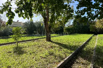 Casa Indipendente in vendita, Via Carife , Roma