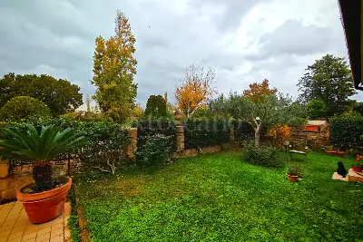 Villa Plurifamiliare in vendita, Via Tespi, Roma