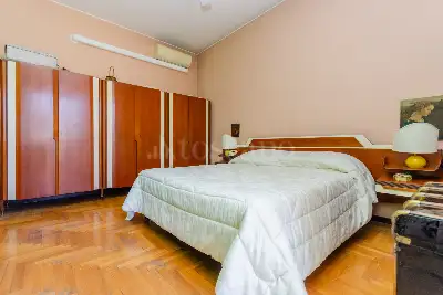 Casa in vendita, Via Lario, Milano