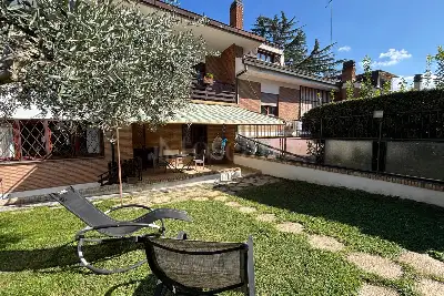 Villino a Schiera in vendita, Via Francesco Bartolomeo Rastrelli, Roma