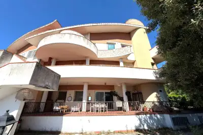 Villa Plurifamiliare in vendita, Vicolo della Riserva del Fontanile, Roma