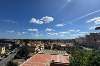 Casa in vendita, Via dei Candiano, Roma