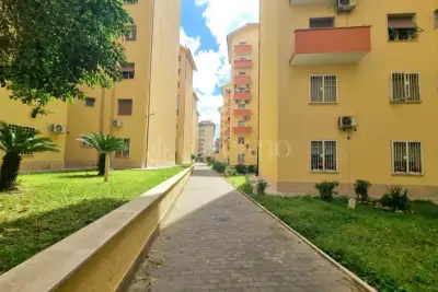 Casa in vendita, Via Calpurnio Fiamma, Roma