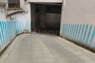 Box in affitto, Via dei Prati dei Papa, Roma