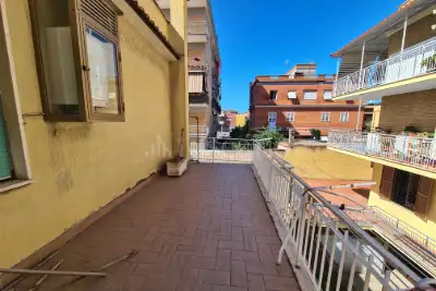 Casa in vendita, Via S. Pellico, Pomezia