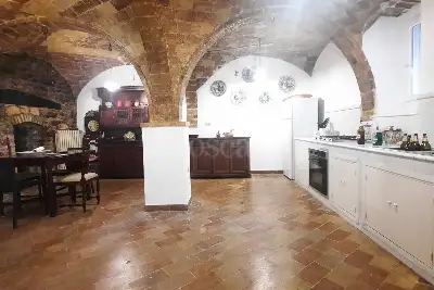 Palazzo in vendita, Via del Palazzo, Archi