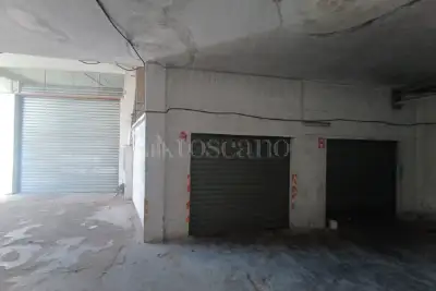 Garage in vendita, Via Luigi Alessandro Parravicini, Roma