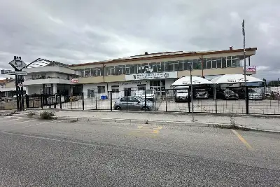 Negozio in vendita, Via Pertini, Avezzano