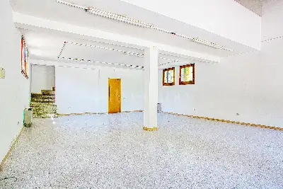 Stabile Uso Ufficio in vendita, Via Provinciale, Grantola