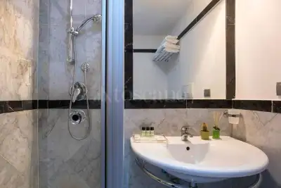 Casa in vendita, Via Modena, Roma