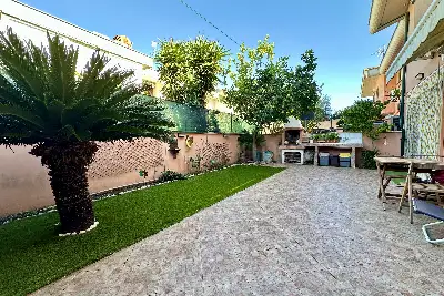 Villino a Schiera in vendita, Via dei Lecci, Anzio