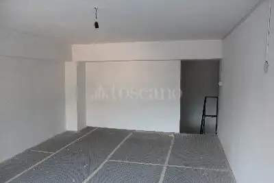 Negozio in vendita, Via Zamosch, Cassino