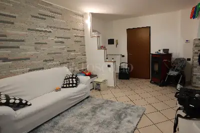 Casa in vendita, via Garibaldi Olgiate Comasco, Olgiate Comasco