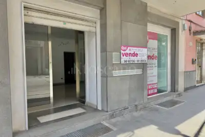 Negozio in vendita, Via Martiri d'Ungheria, Scafati