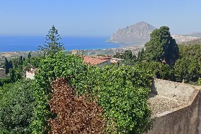 Casa in vendita, via Vespri 347, Valderice