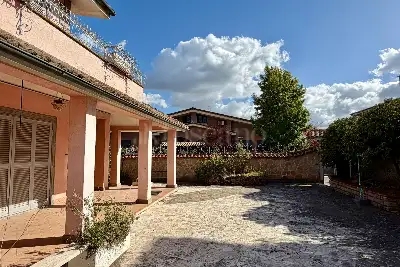 Villa in vendita, Via Portigliola, Roma