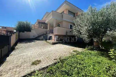 Villa Bifamiliare in vendita, Via Fosso dell' Osa, Roma