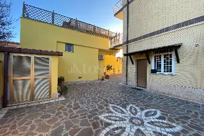 Casa in vendita, Via Siligo, Roma