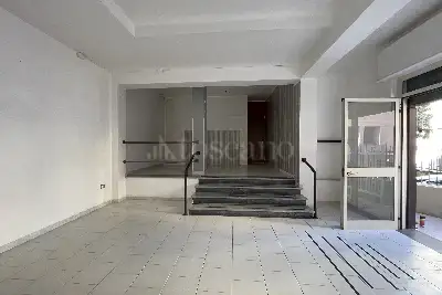 Negozio in affitto, Via Leonardo da Vinci, Scafati