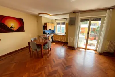 Casa in vendita, Via Gradoli, Roma