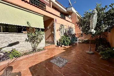 Villino a Schiera in vendita, Via dei Lecci, Anzio