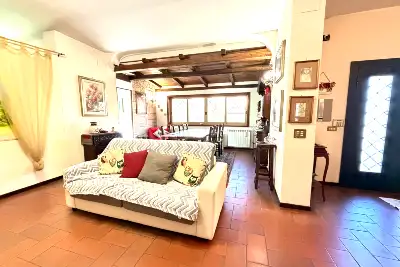 Villa Bifamiliare in vendita, Via Orroli, Roma