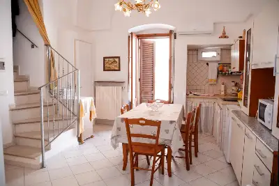 Casa Indipendente in vendita, Vico Bertrando Spaventa, Ostuni