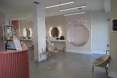 Negozio in vendita, Viale Gianluigi Bonelli , Roma