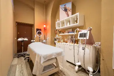 Negozio in vendita, Via Giulio Romano 21, Milano