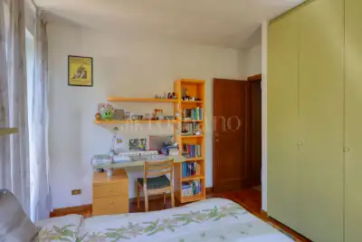 Villa in vendita, Via Marconi, Lavena Ponte Tresa
