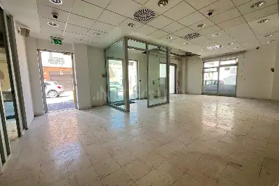 Negozio in vendita, Corso Vittorio Emanuele, , Stornara