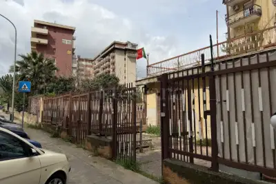 Negozio in vendita, Via Michele Titone, Palermo