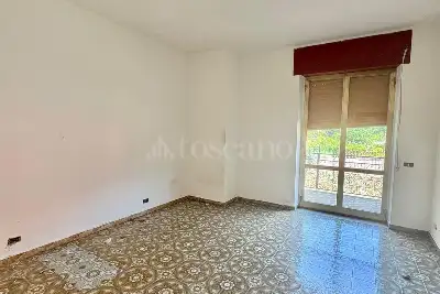 Palazzo in vendita, Via Alcide De Gasperi, Grottolella, Grottolella