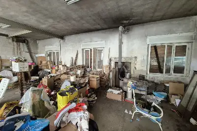 Laboratorio in vendita, Via Monte Baldo, Cantù