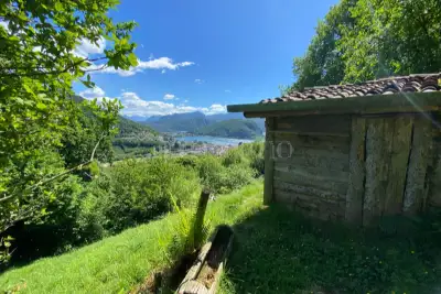 Casa Indipendente in vendita, Via Rovo, Cadegliano-Viconago