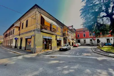 Negozio in affitto, Piazza Cristoforo Colombo, Busto Arsizio