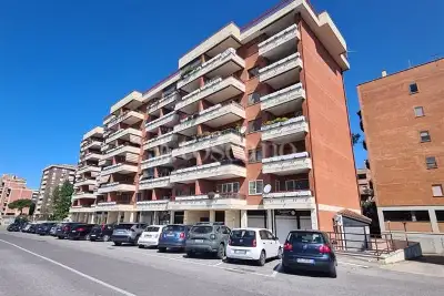 Casa in vendita, Via Pietro Nenni, Pomezia