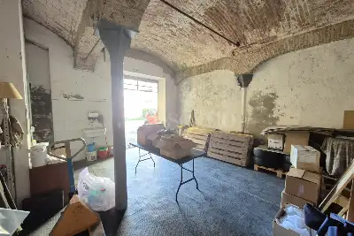 Magazzino in vendita, Via Carducci, Cantù