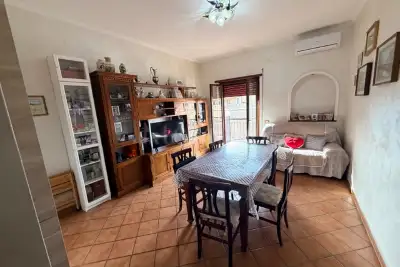 Casa in vendita, Via Metastasio, Pomezia