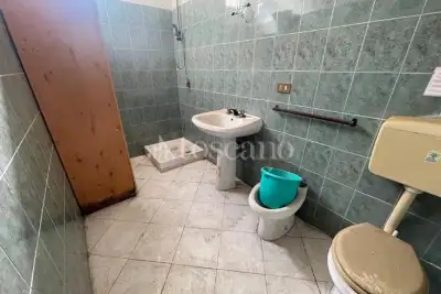 Negozio in vendita, Via Cataldo Parisio, Palermo