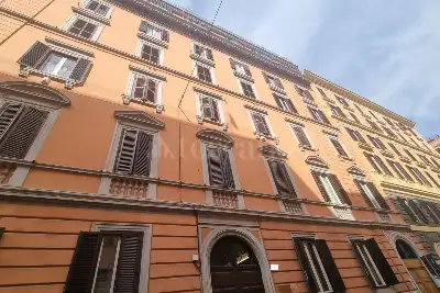 Casa in vendita, Via Castelfidardo, Roma