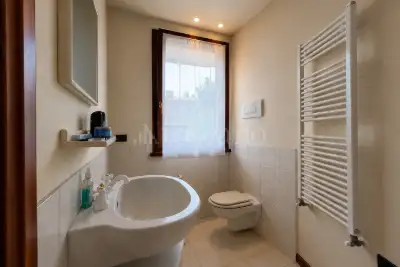 Villa in vendita, Via Giuseppe di Vittorio, Sirmione
