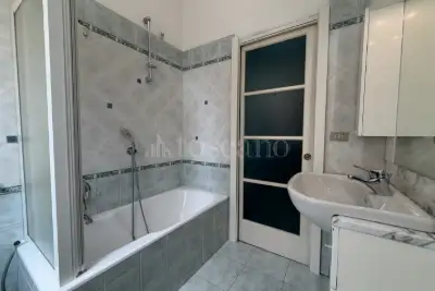 Casa in affitto, Via dei Tulipani, Milano