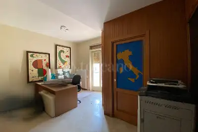 Casa in vendita, Via Roberto da Bari, Bari