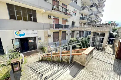 Ufficio in affitto, Via Michele La Rosa, Palermo