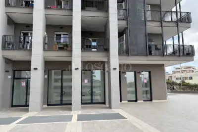 Negozio in affitto, Viale Gianluigi Bonelli, Roma