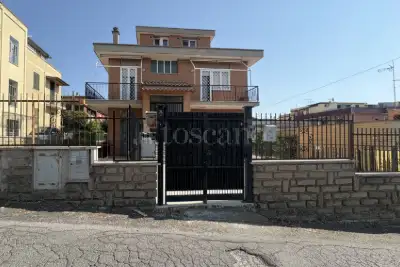 Casa in vendita, Via Pietro Castelli, Roma
