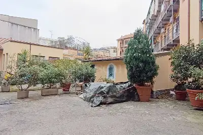 Casa in vendita, Via Varesina, Milano